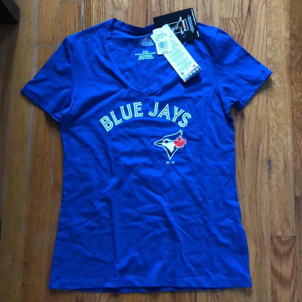🆕 Blue jays t-shirt, size small, vneck